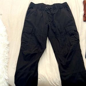 Men’s/ Pants/ Cargos/ barely worn/ way too big